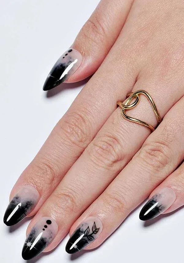 Leaves Under [Moonnight] | PRESS ON NAILS