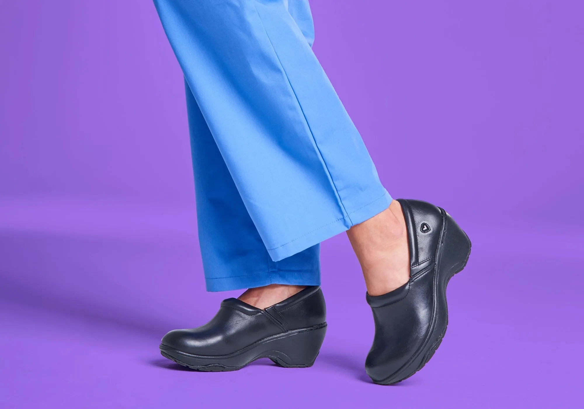 Nurse Mates Bryar Womens Comfortable Leather Wide Fit Slip On Shoes