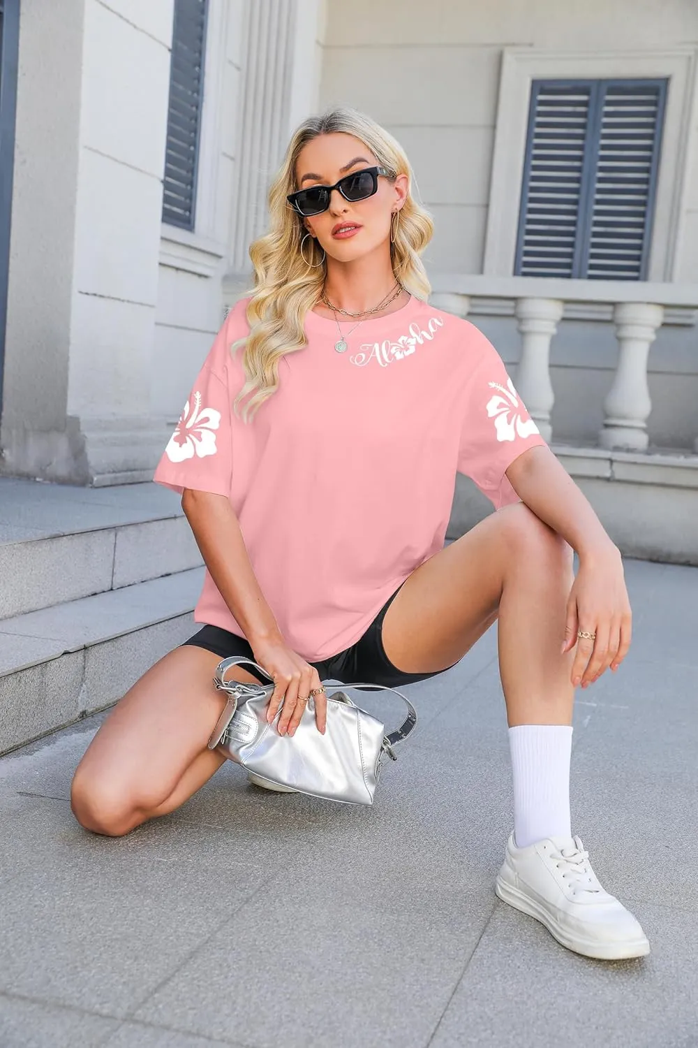 SUPEYA Hawaiian Shirt Women Oversized Hawaii T Shirts Vintage Hibiscus Graphic Tropical Tops Summer Beach Vacation Shirts